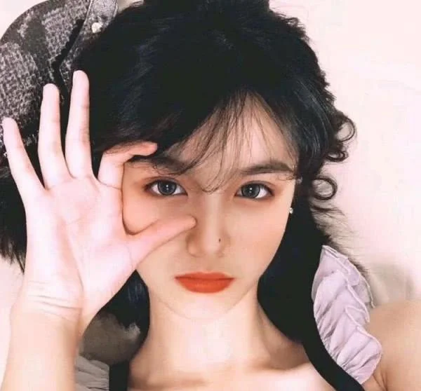 女生这样回复消息等于在 告白 , 大猪蹄子 别再不懂了