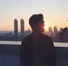 微信头像男生成熟稳重