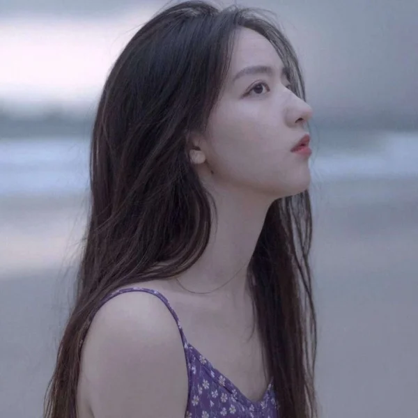 清新唯美女生气质头像