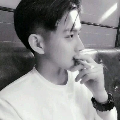 你终究会删掉当初拼了命都得留下 qq情侣头像 我要个性网