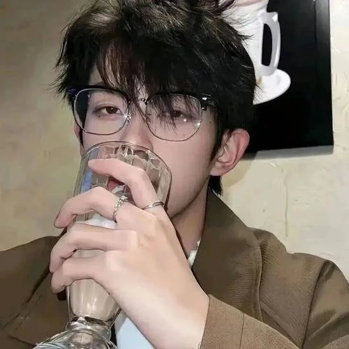 情侣头像真人一人一半