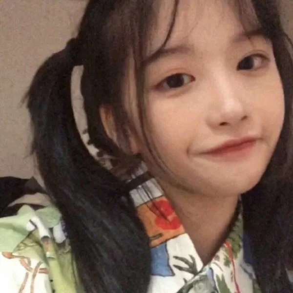 小清新可爱黑发拍照女生头像 奶 女生头像 我要个性网