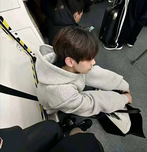 男生头像贴吧
