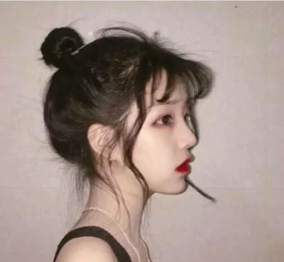 听说火了 假装快乐 的头像 何必与感情较真,输了快乐