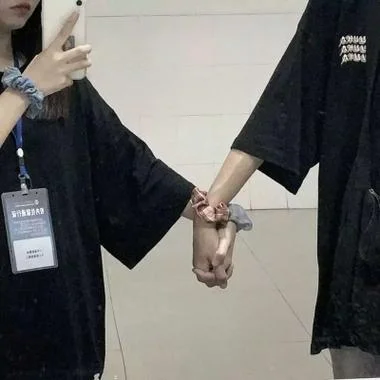 情侣头像真人一人一半
