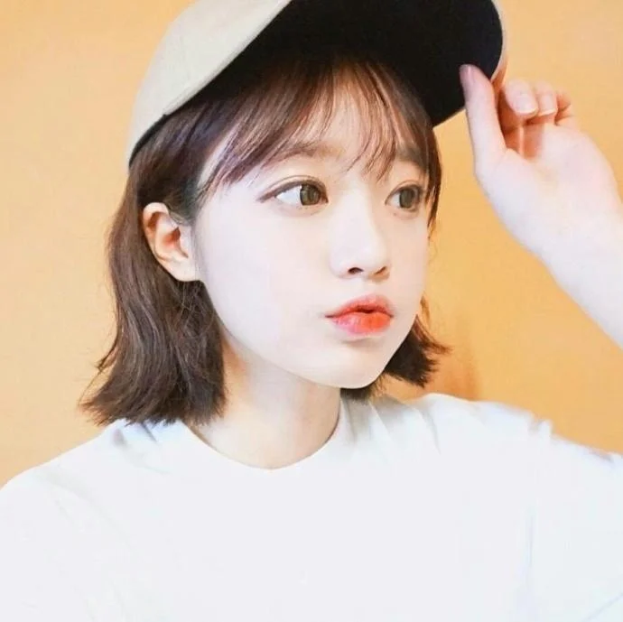 无水印短发女生头像 点赞的都是小仙女