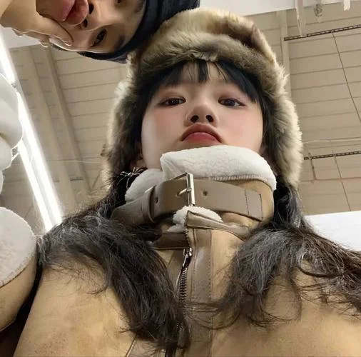 情侣头像一左一右唯美