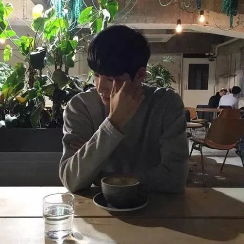 森系小清新男生头像