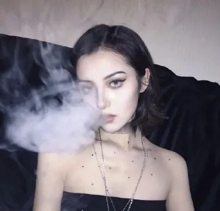 头像 四个字概括下你的爱情