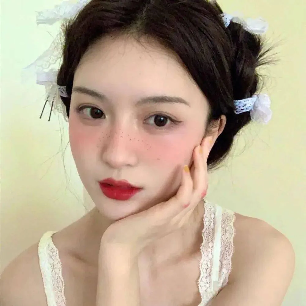 女生头像 你来人间一趟 定要看看心上人的模样