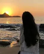 头像女生背影