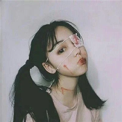 女巫 谈情不如逗狗
