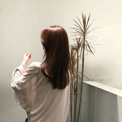 背影头像女生唯美好看9