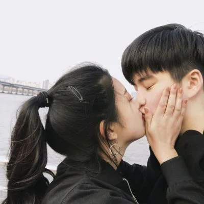 总觉得你的名字和我的名字写在 qq情侣头像 我要个性网