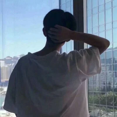男头 月光不抱你 时间摧毁你 qq男生头像 我要个性网