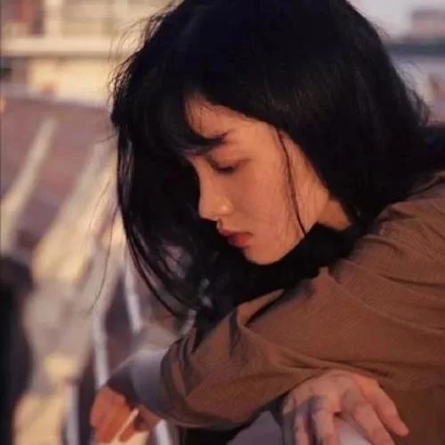 qq头像女生伤感