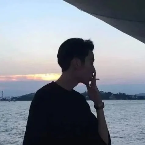 男生伤感头像