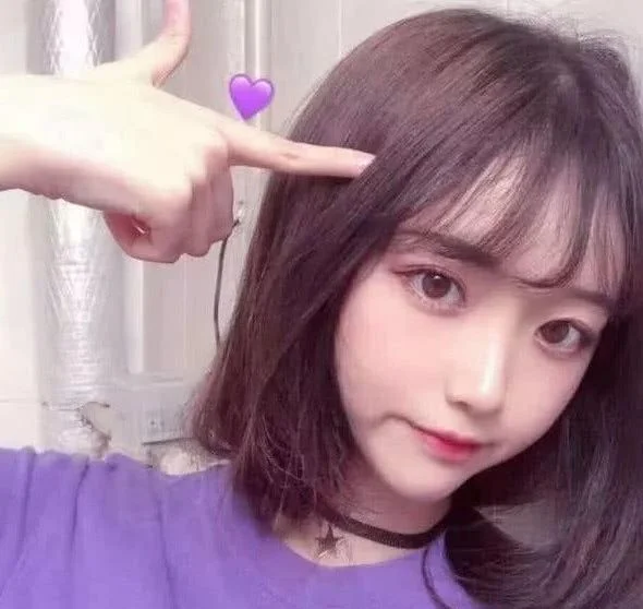 qq上有 3个记号 的女生,九成是 傻丫头 ,臭弟弟还不追
